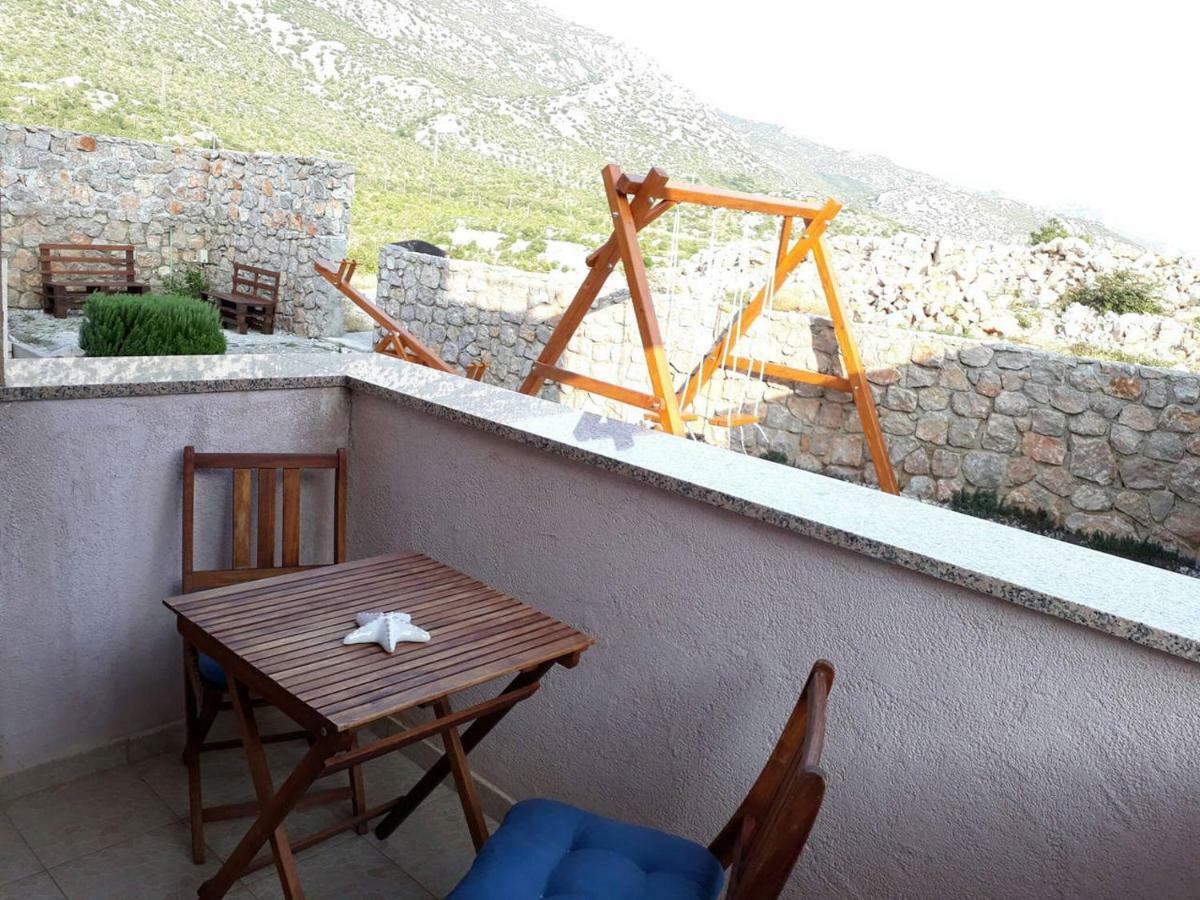 Apartments Golub Cesarica Buitenkant foto