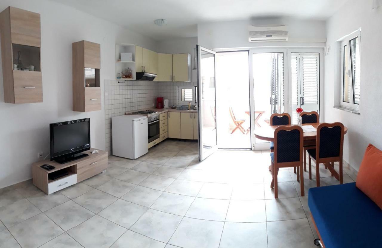 Apartments Golub Cesarica Buitenkant foto